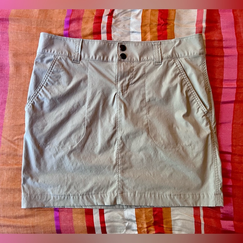 NWOT Columbia skirt / skort with mini shorts attached.